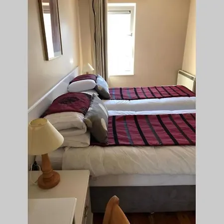 Clew Bay Balcony Views - Quay Apt 아파트 웨스트포트